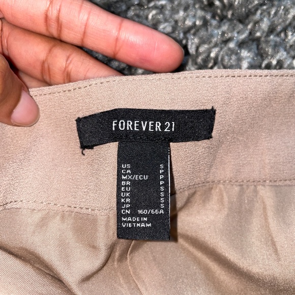 WORN ONCE! Khaki Colored Skort - Women's Size Small - Picture 6 of 7